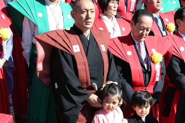 「麗禾を女性初の歌舞伎役者に」海老蔵決意の陰に妻との約束