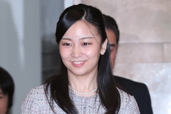秋篠宮家救う佳子さまの決意 ダンス封印で初の海外ご公務へ