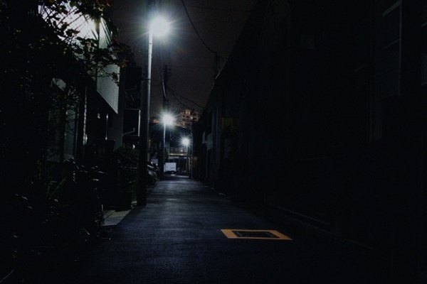 目を閉じて感性を取り戻す！疲労に効く“闇活”のススメ