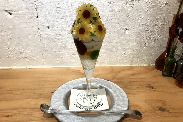 札幌発「夜パフェ専門店」で味わう新たな“締め”の定番