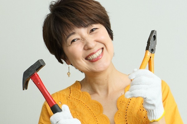 新田恵利さん「車いすの母のために畳を床張りにDIYしました」