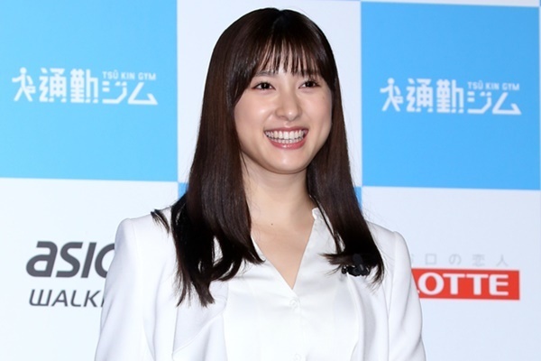 土屋太鳳　ドアップ写真が“和製オードリー・ヘプバーン”と話題