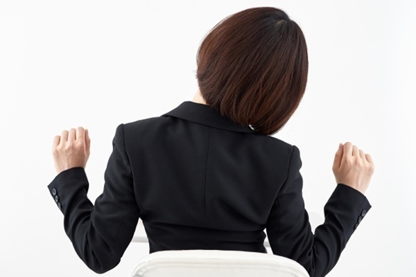 カイロプラクター伝授「腰痛も撃退！頸椎の歪みを首押しで治す」