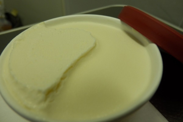 アイスを舐めた女性の身元特定、逮捕へ…禁固20年の可能性も