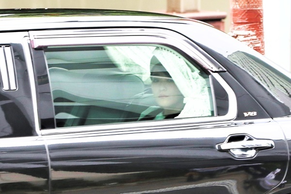 眞子さまが雅子さまのもとへ…ご両親訪欧中に決意の初面談