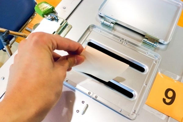 遊戯王作者のインスタ投稿に賛否！キャラ用いて独裁政権揶揄