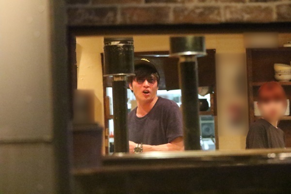 田中圭「自宅と家の往復は嫌！」共演女優たちと焼肉誕生会