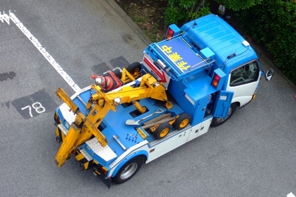 「JAF」加入はムダ出費！「8～9年に1回しか使わない」と専門家