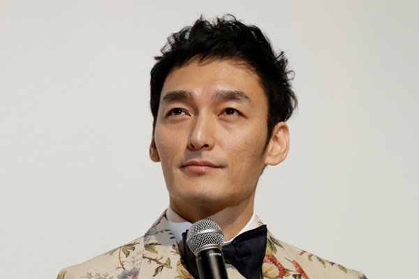 草なぎ剛 ギター発表会が豪華すぎと話題！自作曲は40万再生