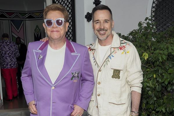 エルトン・ジョン バッシング続くヘンリー王子夫妻を擁護