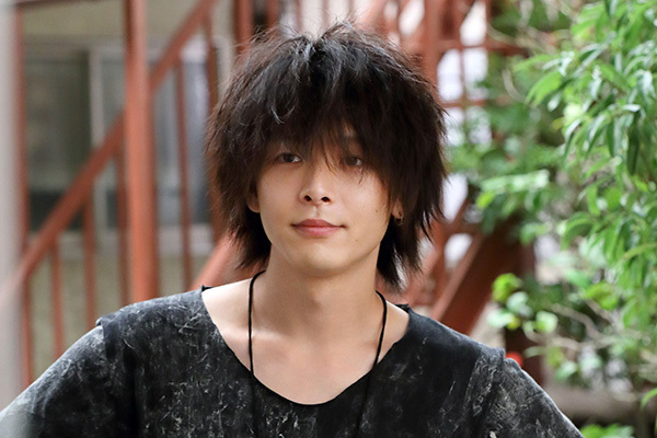 『凪のお暇』撮影現場で中村倫也の笑みに記者も骨抜き