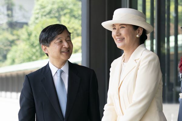 ハンカチ王子とポツリ…雅子さまを救う天皇陛下の親父ギャグ