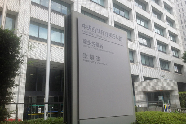 厚労省が財政検証で提案「月収5万8千円でも保険料を払え」