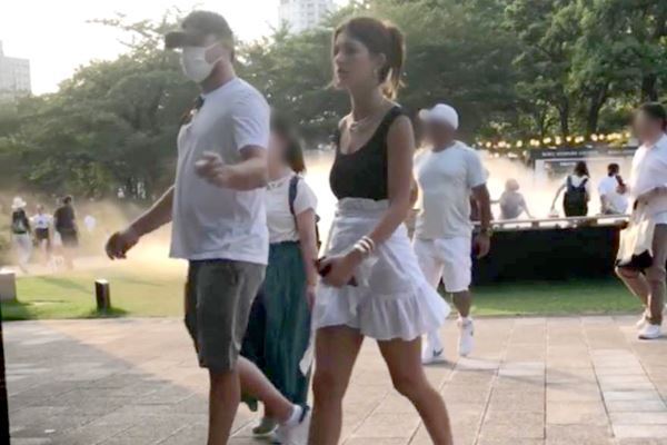 レオ様 のんべい横丁デート！母公認で35番目彼女と婚前旅行