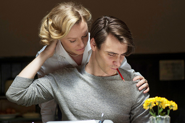 『危険な情事』女優主演！「天才作家の妻」が抱える秘密とは