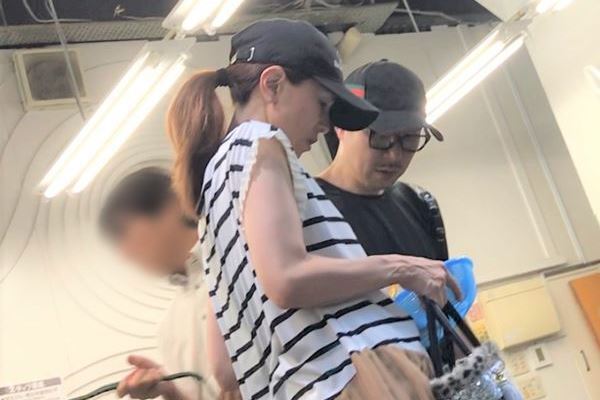 NANA 43歳初産支える夫の献身　産婦人科や買い物にも同伴