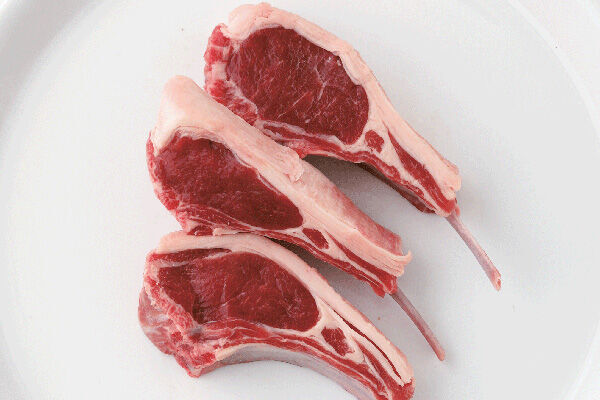 羊肉は、L-カルニチンが牛肉の約1.5倍含まれているので脂肪燃焼効果が抜群です（撮影：中林 香）