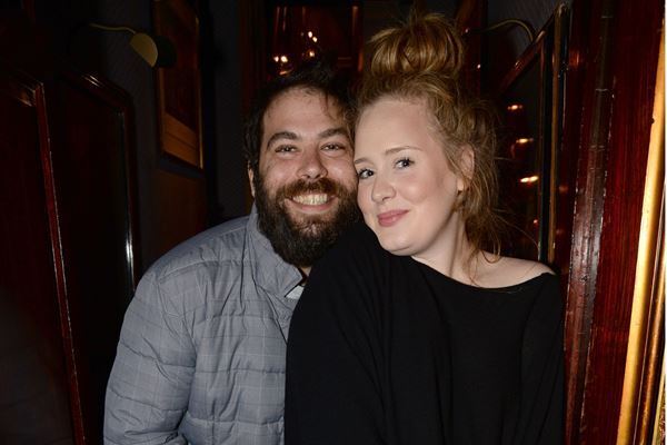 歌手のアデルが離婚を申請「息子は大切に育てていく」