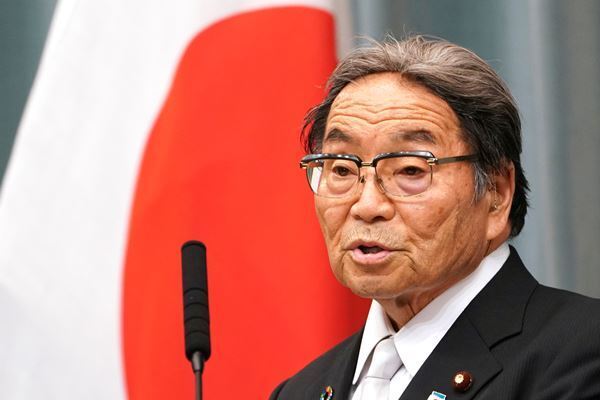 北村地方創生大臣 ダム建設の犠牲発言に「典型的な暴言」の声