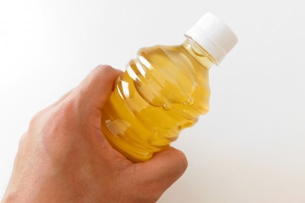 ペットボトルのお茶にも　発がん性農薬が野菜から次々に検出