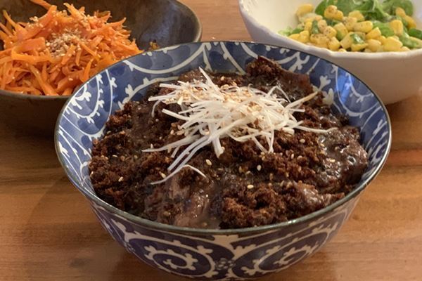 宮崎の牛ハラミ丼（辻仁成「ムスコ飯」第234飯レシピ）