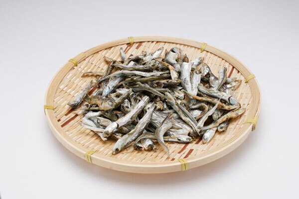 骨を強くする効果に期待大！「煮干しだし＋ビタミン」最強レシピ