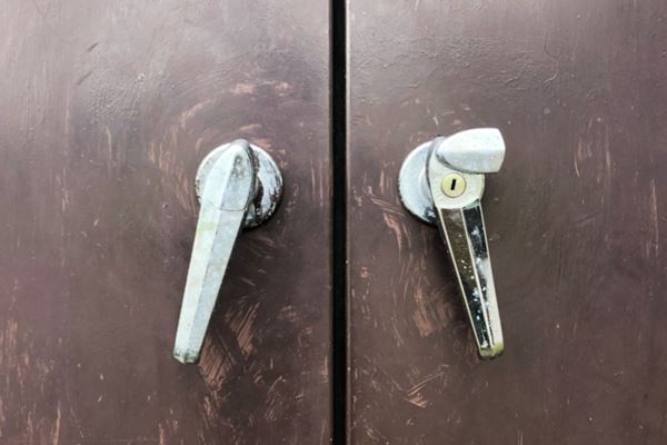 ひきこもる主婦の実態　内閣府試算の14万人は「氷山の一角」