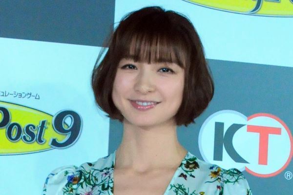 篠田麻里子“神7”招きハワイ婚！第一子妊娠にも祝福殺到