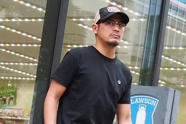 坂口憲二 コーヒー焙煎士転身が大反響！サイトには注文殺到