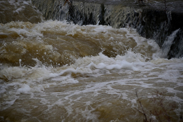 続く豪雨、なぜ日本は“水害”起きる？専門家が地形リスク指摘