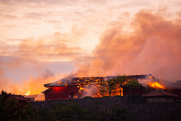 首里城焼失に各界から心痛…世界が報道、台湾総統も再建願う