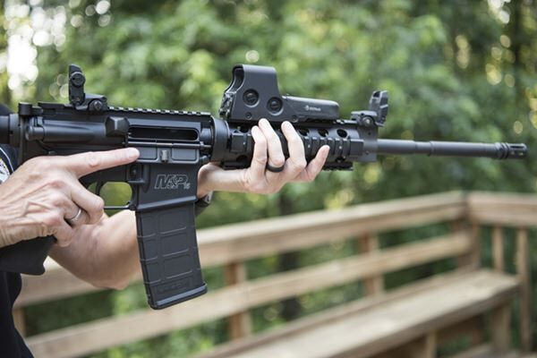 AR-15型ライフル（写真：AP/アフロ）