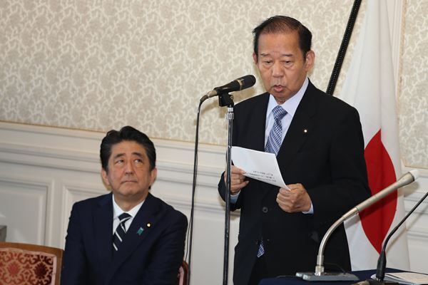 #二階からガソリン と話題…二階氏の治らないトンデモ発言癖