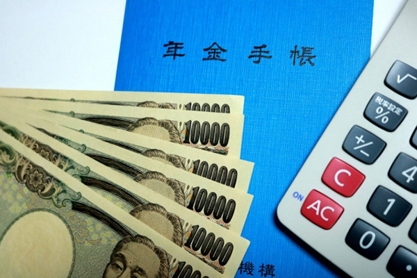 5年繰り下げでも35％増の例もーー年金繰り下げ受給の注意点