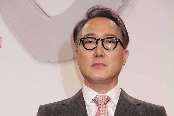 佐野史郎義母が「笑えない」と悲嘆…病室では寝たきり状態に