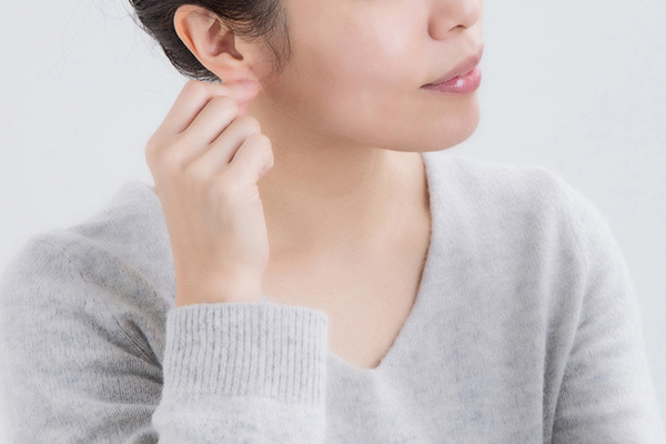 血行を促進し「難聴」予防に、どこでもできる4つのマッサージ