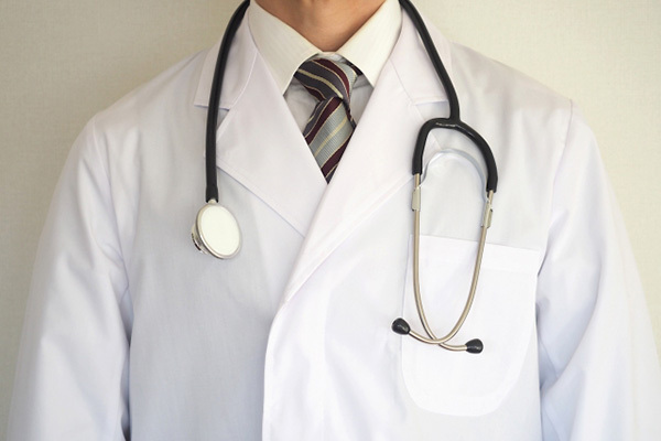 スリッパ、古いポスター…医師が教える“ヤブ医者”の特徴