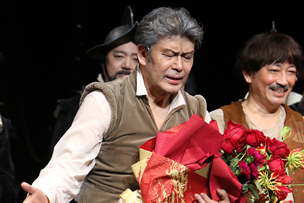 被災地からの贈り物に…松本白鸚「サンマの上にこぼれた涙」