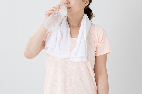 水分の摂り過ぎが「冷え性」を招く…体を温めるための食事術