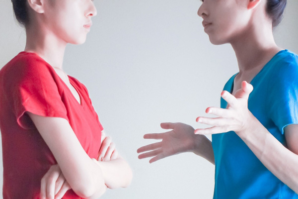 「私は悪くない」主張する人にどう対応？感情的にならないのが吉