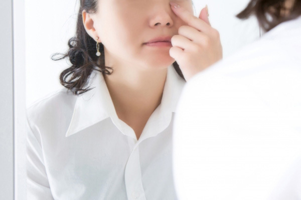 目の不調は“眼球への圧力”原因か、医師ら語る「骨と血流」の関係