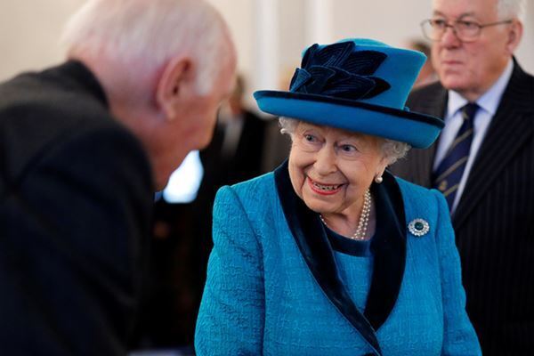 「エリザベス女王、崩御」の悪質デマが世界中を席巻