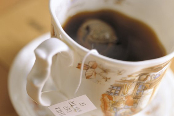 インフル新対策術、紅茶を「ティーバッグ×100度のお湯」で