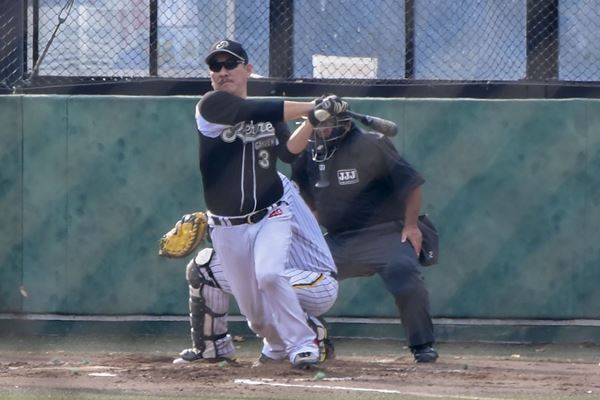 ピエール瀧　高級外車で草野球を満喫【2019ベストスクープ】