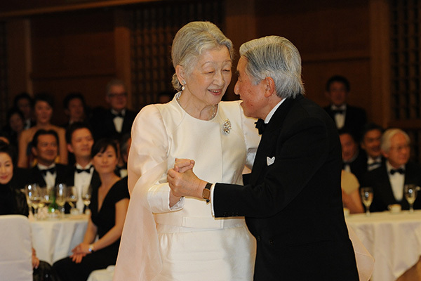 美智子さま「体もつか…」陛下ご譲位前に漏らされた極限の心配