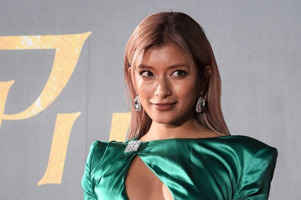 ローラYouTube進出の野望 572万支持の発言力さらに強化へ