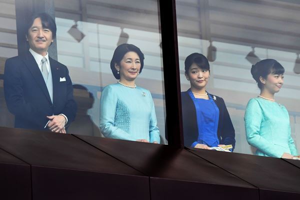眞子さま憂鬱な年明け…2月に小室さんと“お気持ち発表”へ