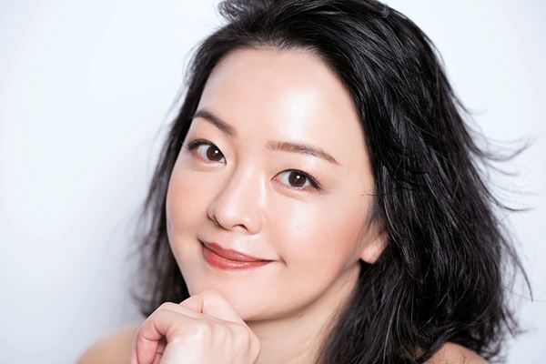 美女神主の開運メーク 2020年は肌の“ツヤ玉”が鍵