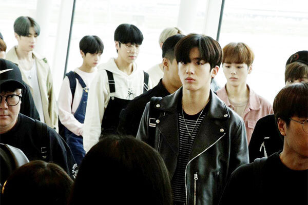 不正操作で解散のX1 CJ ENM本社前のデモに約1000人が参加