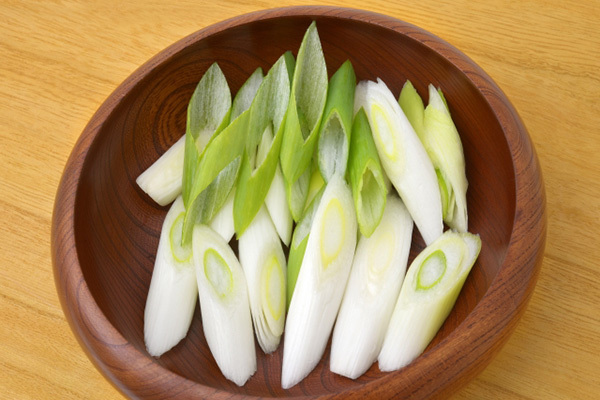 ネギが含む栄養分を医師が解説、インフル病原体弱める効果も